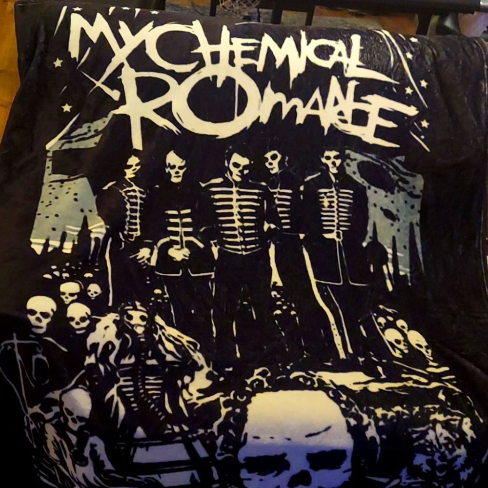 My Chemical Romance: The Black Parade Throw.